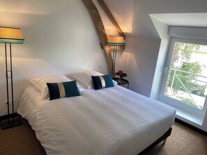 7 bedrooms, iron/ironing board, travel crib, WiFi