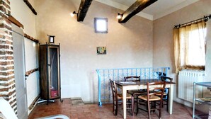 House | Dining - Apartment Near Lake Trasimeno With Pool (Castiglione del Lago)