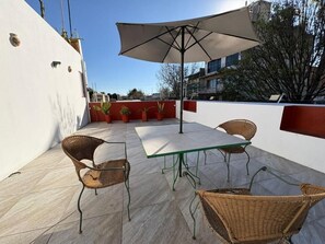 Outdoor dining - Casa Oaxaca! (Oaxaca de Juárez)