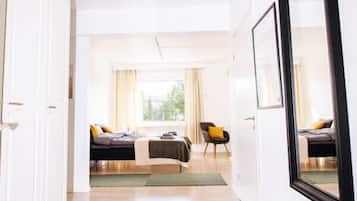 3 slaapkamers, een strijkplank/strijkijzer, reisbedje, gratis wifi