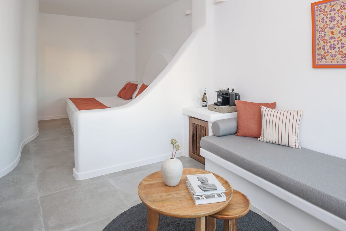 Junior Suite, Sea View | 1 bedroom, minibar, in-room safe, laptop workspace