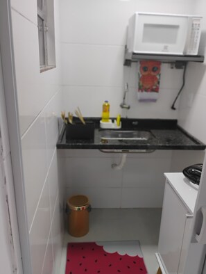 Mikrowelle, Umweltfreundliche Reinigungsmittel werden bereitgestellt