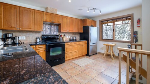 3 Bed, 3.5 Bath Townhome at RED Resort