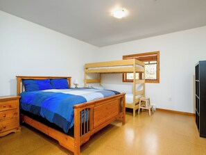 2 Schlafzimmer, Schreibtisch, WLAN, Bettwäsche