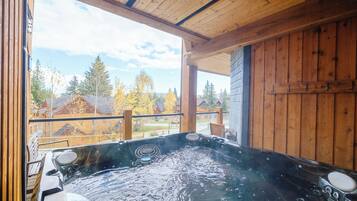 Bain à remous extérieur