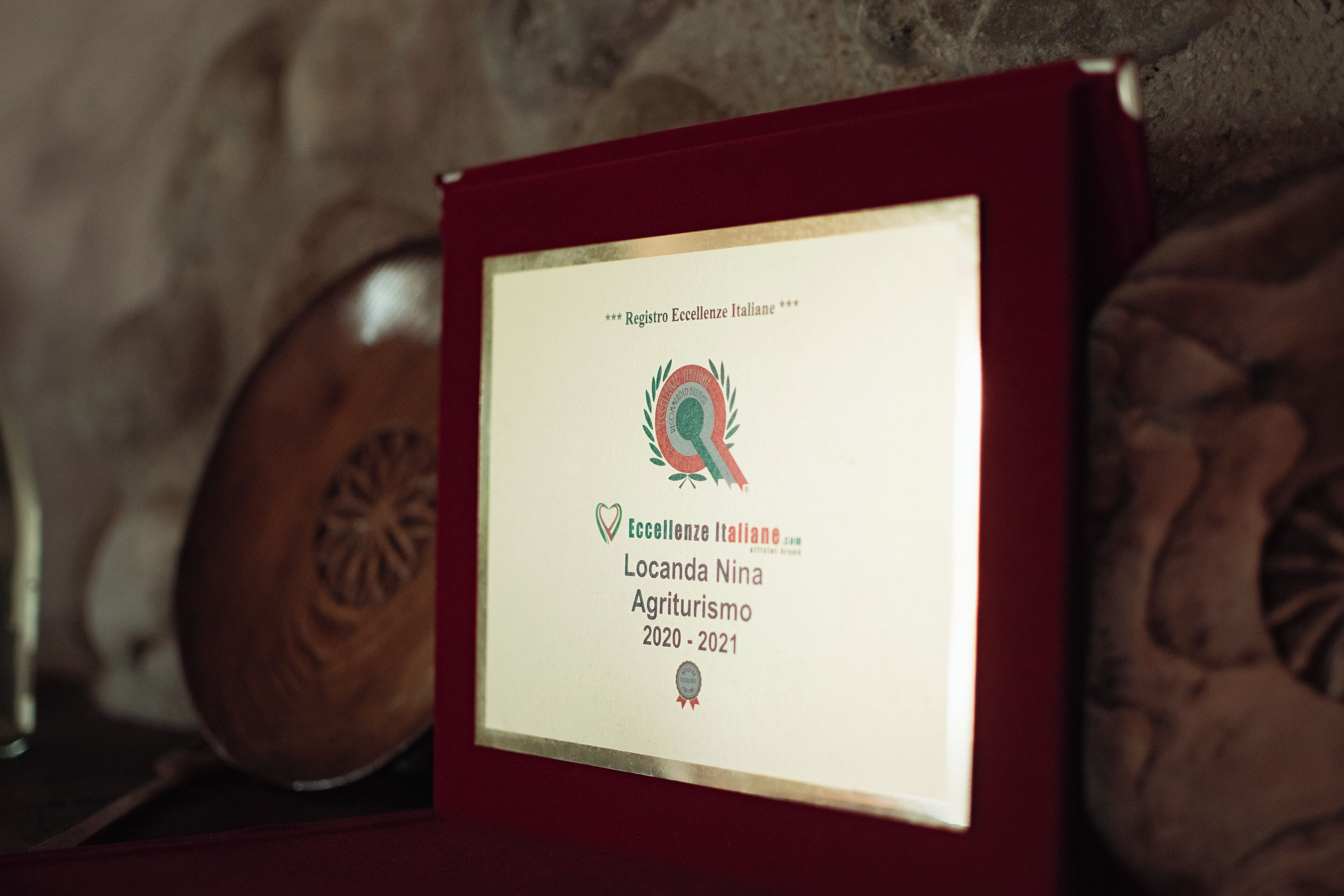 Certificado enmarco para Locanda Nina Agriturismo, otorgado por Registro Eccellenti Italiane para los años 2020-2021.