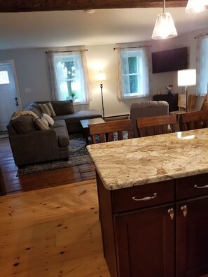 Interior - LAKEFRONT COMFORT (Chazy)