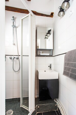 Bathroom - Beautiful Apartment - 1br/4p - Saint-georges (Paris)