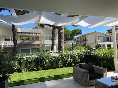 VILLA BRIANZA 30 MT FROM THE SEA