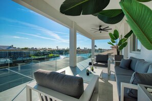 Terrace/patio - VRCC Villa Alany - Luxury Getaway -10% off in May (Cape Coral)