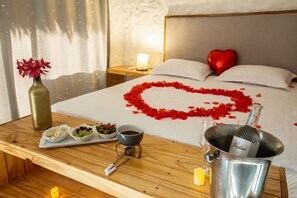 Espacio para trabajar con laptop y wifi gratis