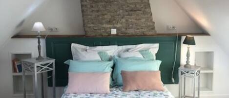 1 chambre, fer et planche à repasser, Wi-Fi, draps fournis