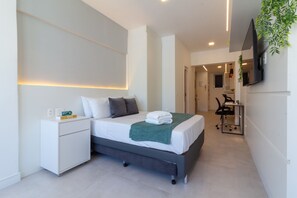 1 chambre, fer et planche à repasser, lit parapluie, Wi-Fi gratuit