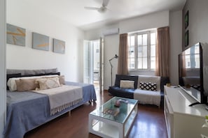 1 chambre, fer et planche à repasser, lit parapluie, Wi-Fi gratuit