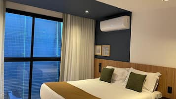 Acesso à internet, roupa de cama