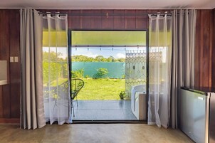 Romantic Cabin | 1 bedroom, blackout drapes, iron/ironing board, free WiFi