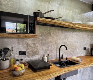 Romantic Cabin | Private kitchen | Mini-fridge, cookware/dishes/utensils - Cabañas Kwepal Costa Rica  (La Fortuna)