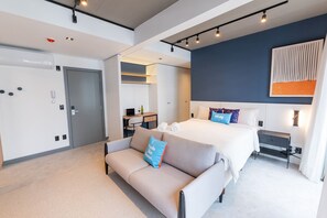 Acceso a internet y ropa de cama