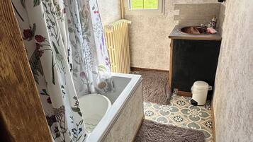 風筒、提供毛巾、番梘、廁紙