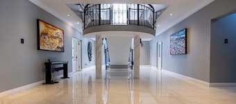 Adinkra Boutique Hotel