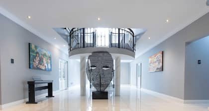 Adinkra Boutique Hotel