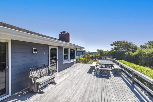 Delightful 4-bedroom house with VIEW in Montauk! LOCATION, LOCATION, LOCATION!!!