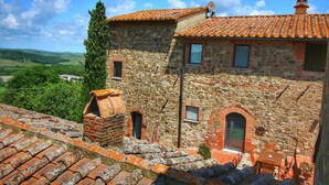 Unclassified image, 2 of 42, button - Farmhouse in Val D'orcia Charm (Castiglione d'Orcia)