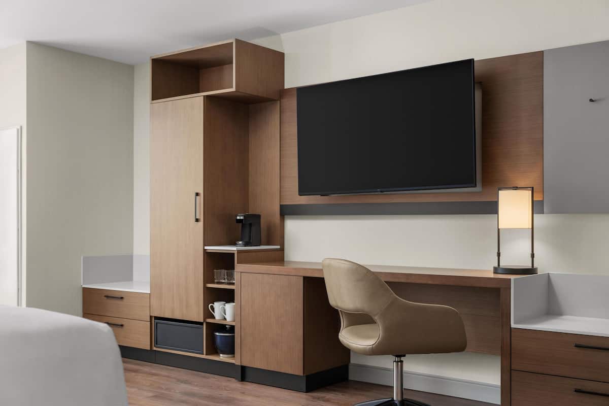 Quarto, várias camas, chuveiro com barras de apoio | Roupas de cama premium