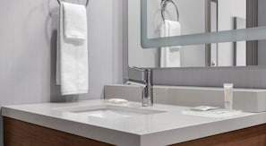 Materassi in memory foam, minibar, una cassaforte in camera