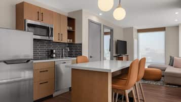 Memory foam beds, minibar, in-room safe, desk