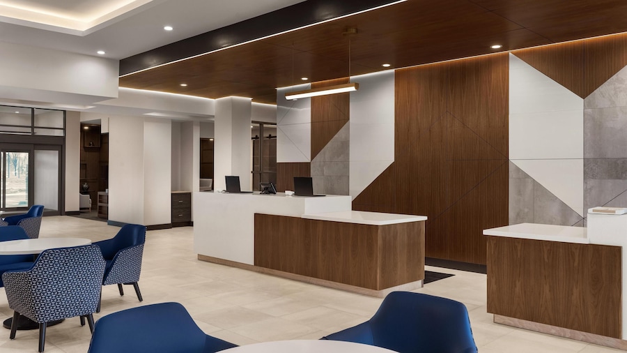 Hyatt House Mississauga / Airport Corporate Centre