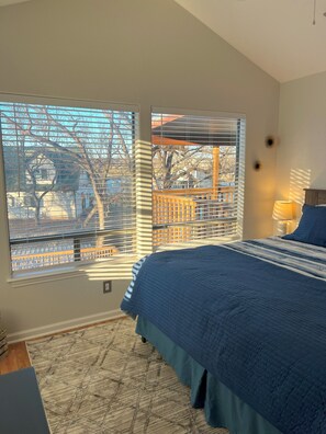 3 bedrooms, iron/ironing board, travel crib, free WiFi