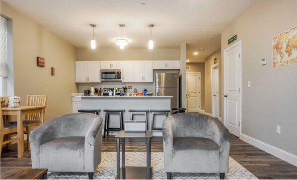 Living area - #32 - Stylish 1BR/1BA Apartment for Long-term Stays (Chelsea)