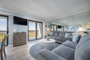 TV - Bay views are waiting for you at Bay Princess 311 (Ocean City)