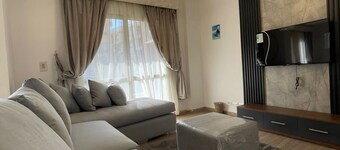 Cozy 2-bedroom building in amazing Cairo Governorate with WiFi, AC