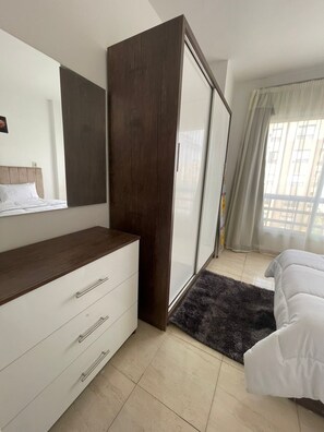 2 dormitorios, tabla de planchar con plancha, wifi y ropa de cama