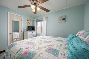 3 bedrooms, iron/ironing board, free WiFi, bed sheets