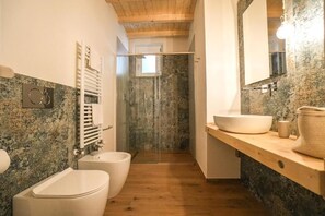 Shower, hair dryer, bidet, towels - Contrada Salice - Sciara (Sicilia)