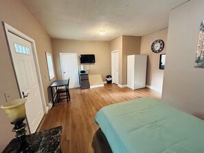 1 室のベッドルーム、WiFi