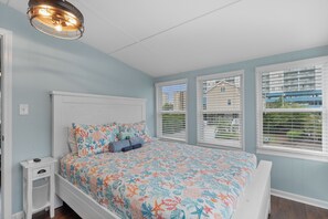 3 habitaciones, tabla de planchar con plancha, wifi y ropa de cama 