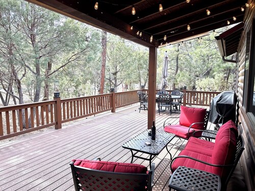 Private 3-bedroom Cabin in charming Show Low within Torreon