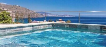 Blue Villa Rest & Pool