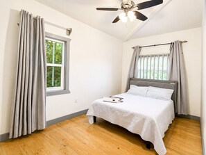 3 bedrooms, WiFi, bed sheets