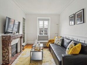 TV - Arc de Triomphe - Lauriston 1bdr by B'Your Home (Paris)