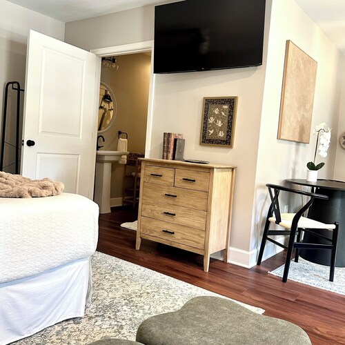 Cottage at The Mockingbird Inn