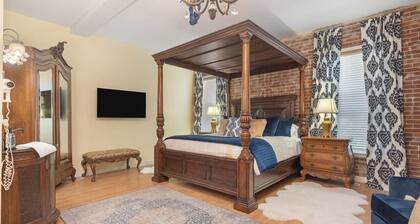 Grand Mansion-Royal Crown suite
