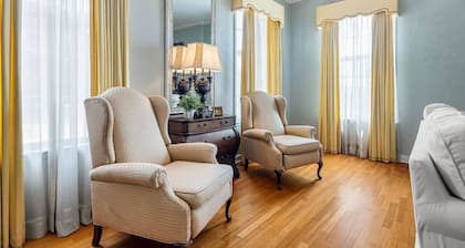Grand Mansion-Blooming Garden suite