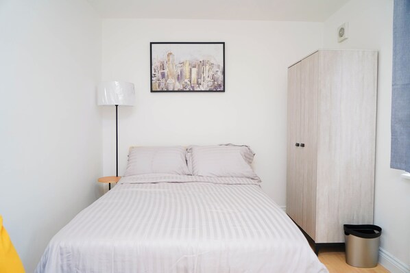 1 bedroom, WiFi, bed sheets