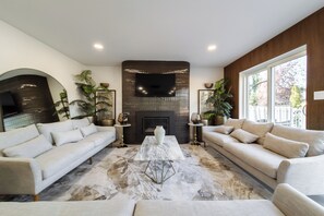 TV connectée, cheminée
