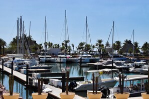 Marina - Luxury condo in Vistamar Puerta Cortes with access to beach clubs (La Paz)